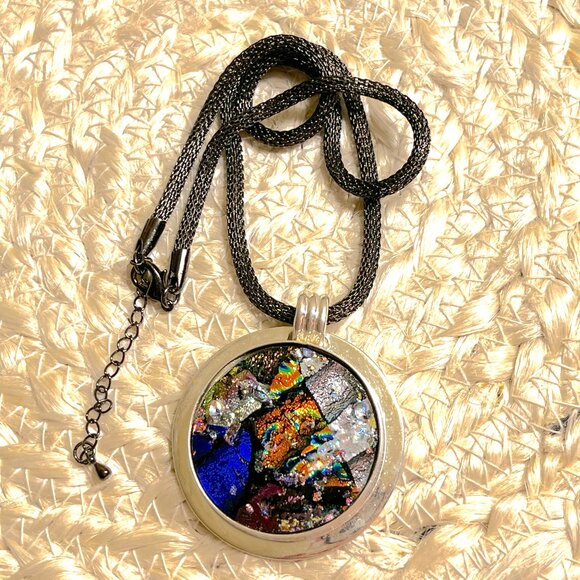GORGEOUS Fused Dichroic Glass and Silver Pendant with Chain - Picture 1 of 4